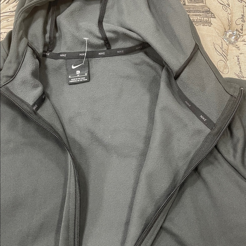 Nike Men's Therma Full Zip Fleece Veneer Hoodie - Picture 10 of 10